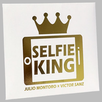 Hanson Chien Presents Selfie King by Julio Montoro